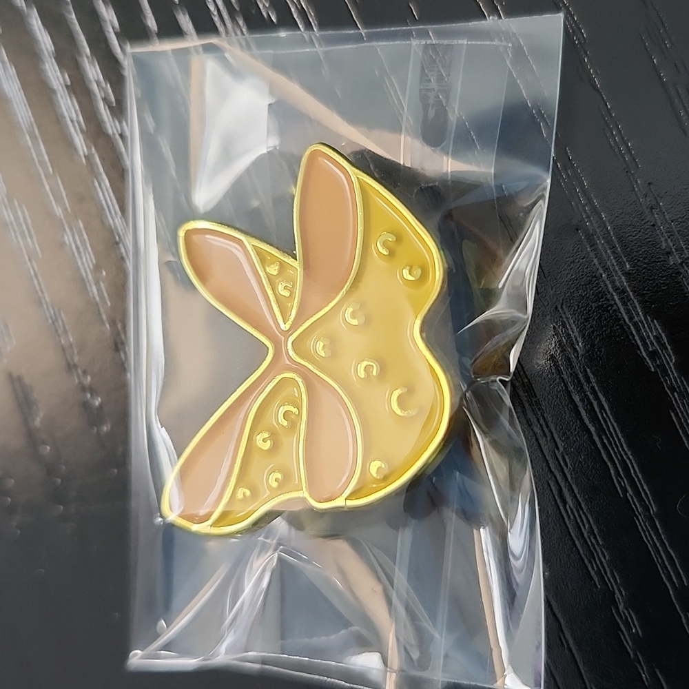 Crab Ragoon Enamel Pin - Picture 3 of 3
